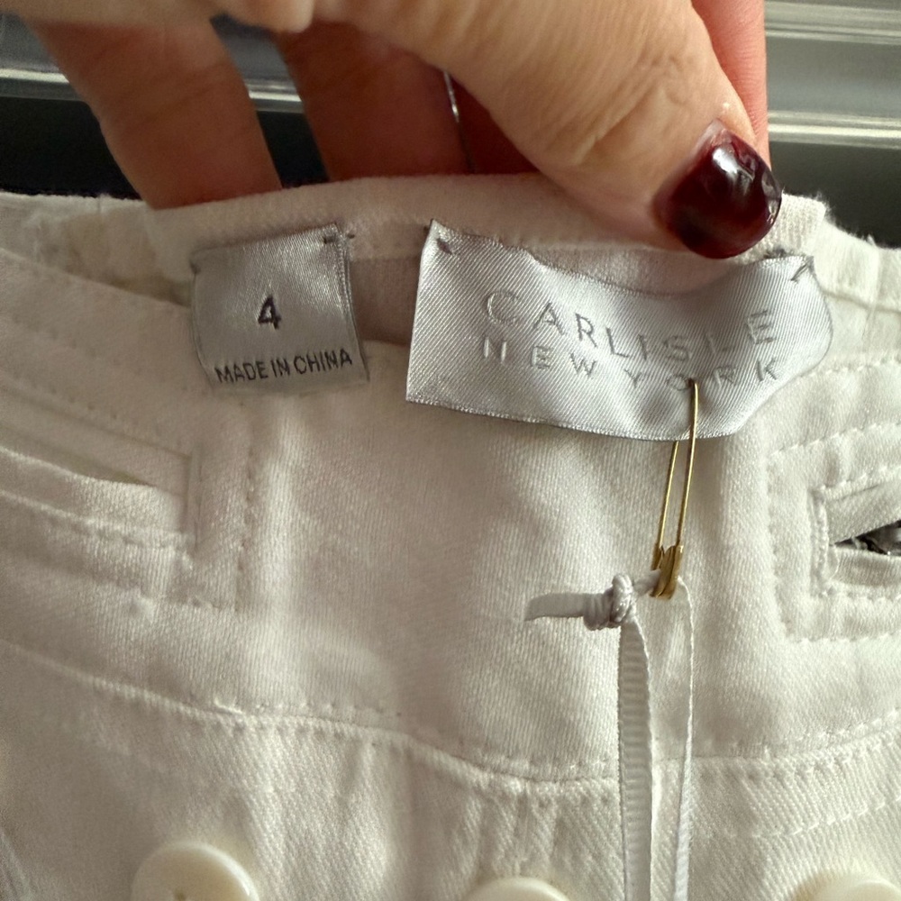 Carlisle New York Linen White Wide-Leg Buttoned Pants - Picture 3 of 6